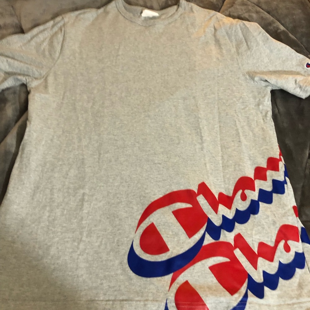 Men’s XXL Champion tshirt